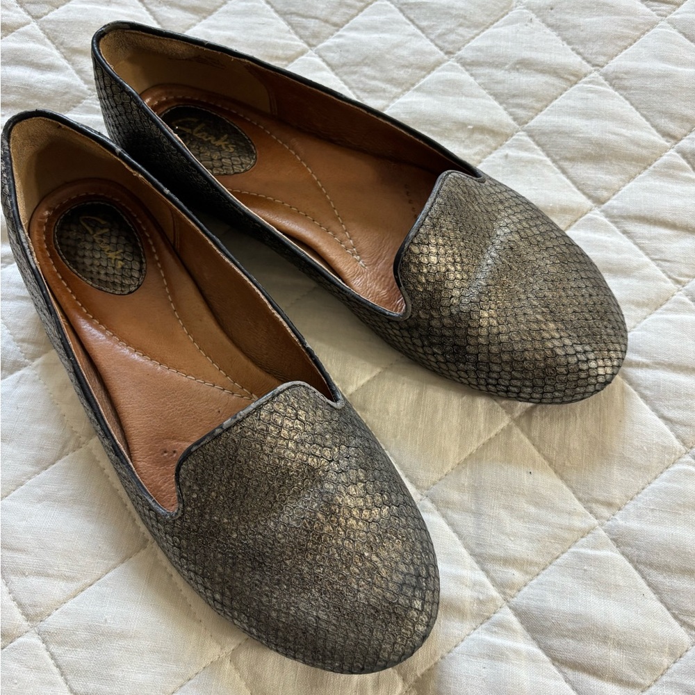 Clarks Metallic Snake-Print Flats in Pewter